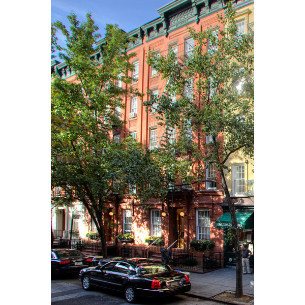 307 East 81st Street: FaÃ§ade