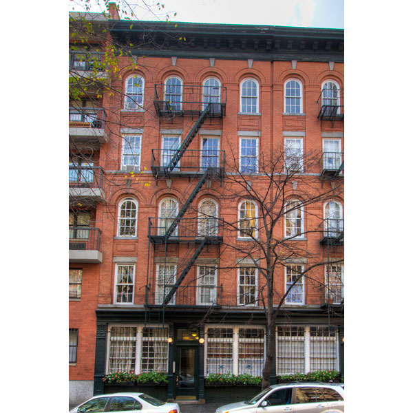 310 East 92nd Street: FaÃ§ade