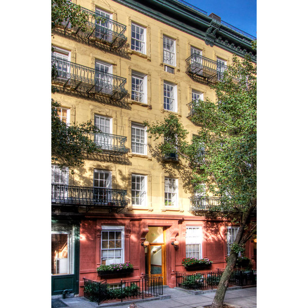 313 East 81st Street: FaÃ§ade