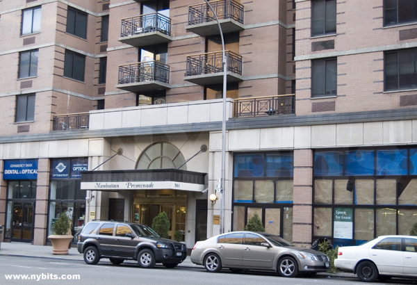 344 Third Ave: Entrance