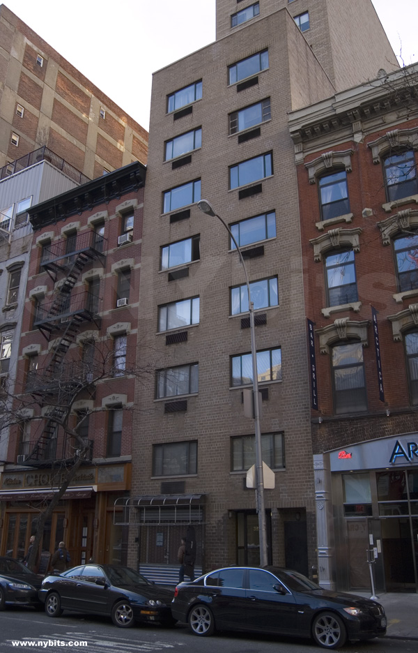 382 Third Ave: the Building