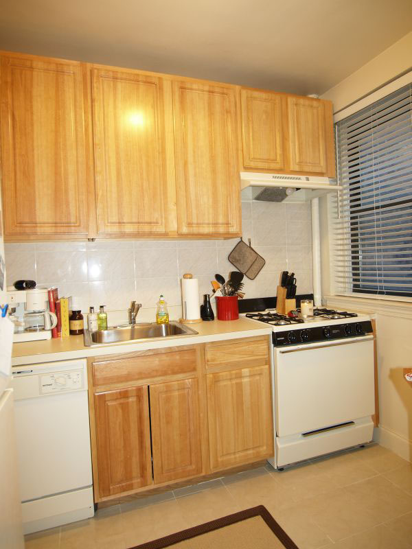 530 East 88th street: Kitchen