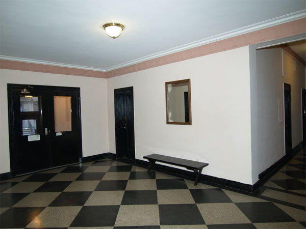 530 East 88th street: Lobby