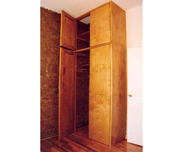 57 Pitt street: Closet