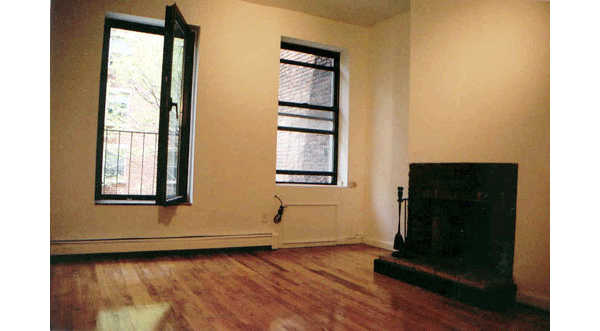 63 Pitt street: Living room