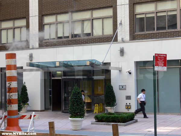 90 Washington: the Entrance