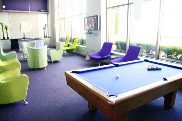 90 Washington Lounge