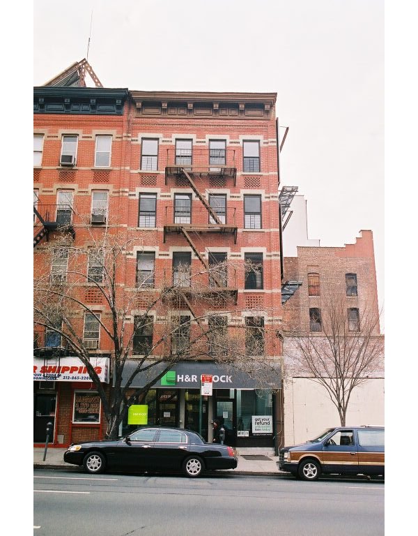 950 Columbus Avenue: Exterior