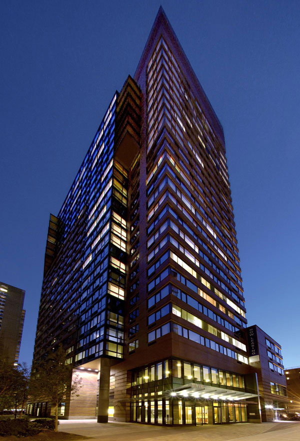 Archstone Clinton: Exterior