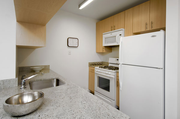 Archstone Clinton: Kitchen