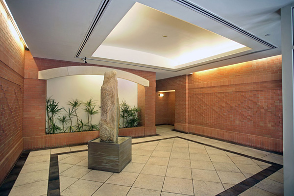 Chelsea Place: Lobby