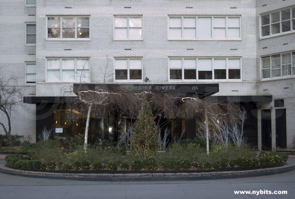 Dorchester Towers: Main Entrance