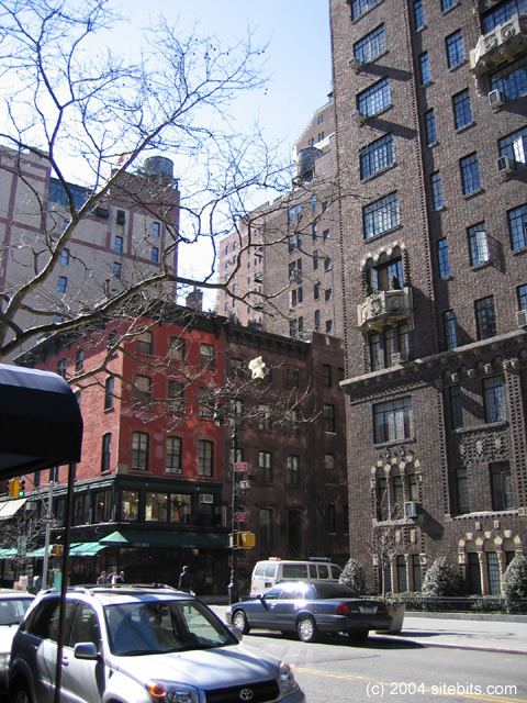 Gramercy Park. Irving Place.