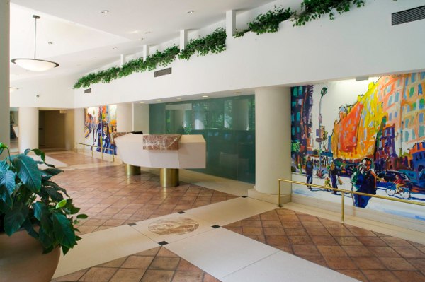 London Terrace Gardens: Lobby