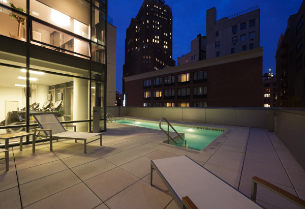 One York Street: Swimming Pool