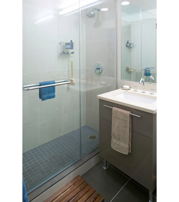 The Melar: Bathroom