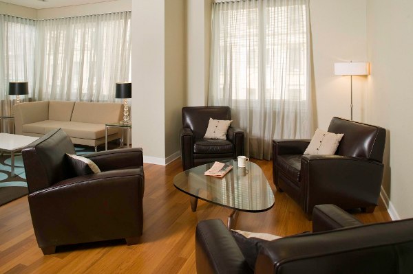 The Melar: Lounge