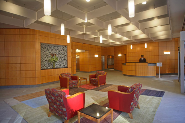 West River House: Lobby