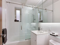 ST: Modern: Bathroom